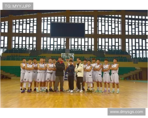 广州篮球队与重庆篮球队赛后战术分析与总结探讨 广州篮球队与重庆篮球队赛后战术分析与总结探讨